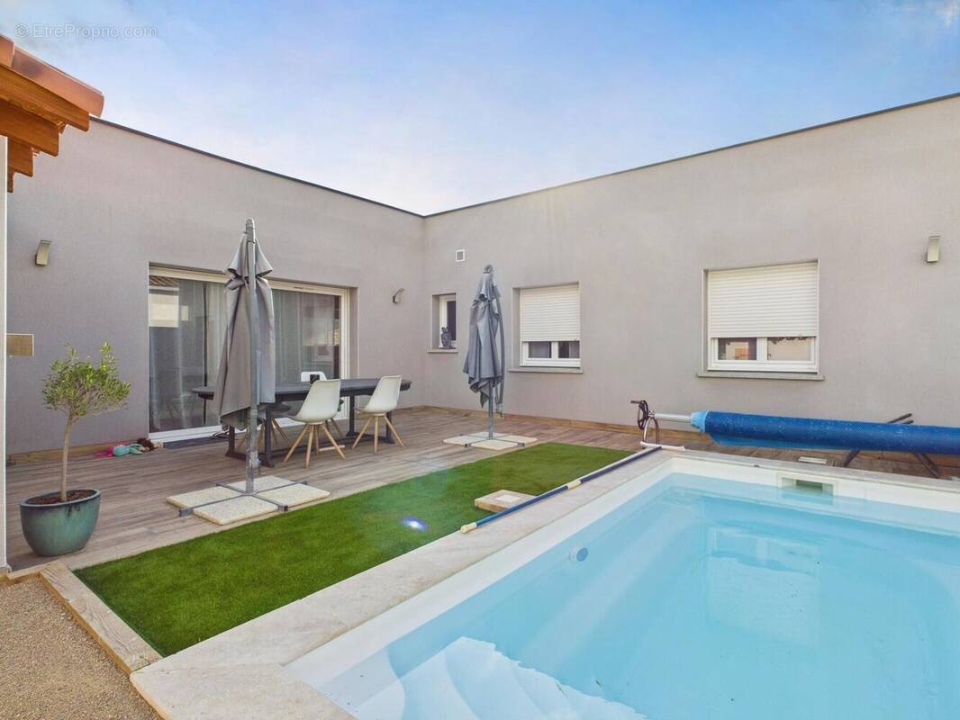 Photo 1 - Maison à BIZE-MINERVOIS