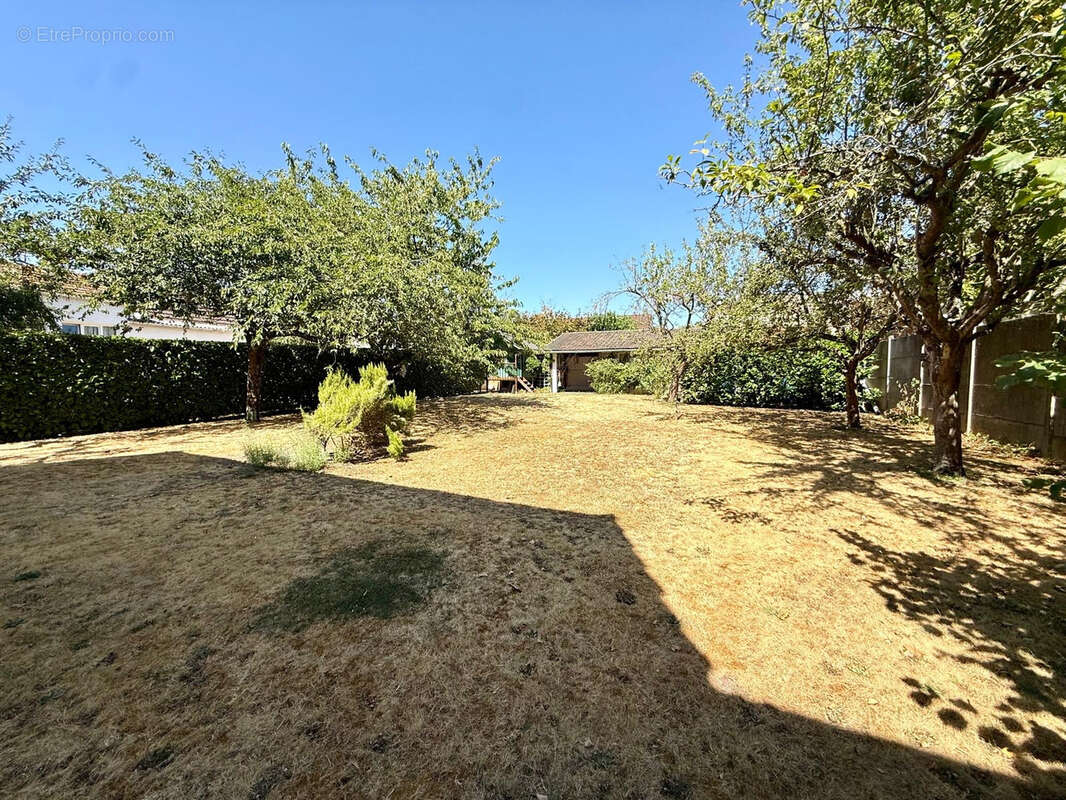 Pavillon t6 - aulnay-sous-bois - quartier pont de l'union - photo 12