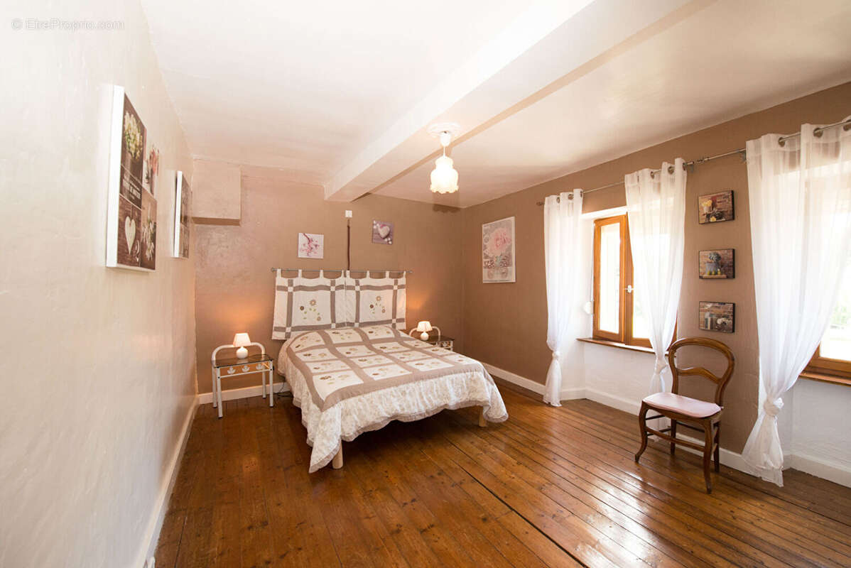 Maison à GIRONDELLE