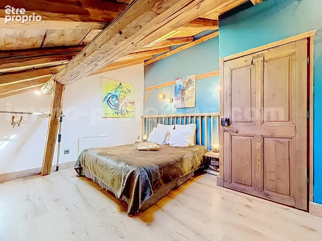 Appartement_T5_Araches_la_frasse_les_carroz_terrasse_balcon_belle_superficie_proche_prox_frontière_Suisse_direction_GENEVE_autoroutes_investissement_locatif_vente_vue_séjour_cuisine_ouverte_calme_nature