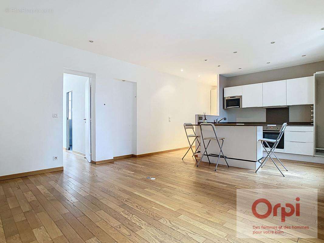 Appartement à ISSY-LES-MOULINEAUX