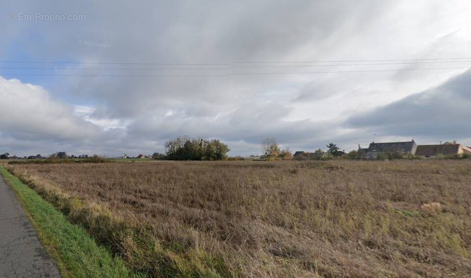 Terrain à LIGNIERES-DE-TOURAINE