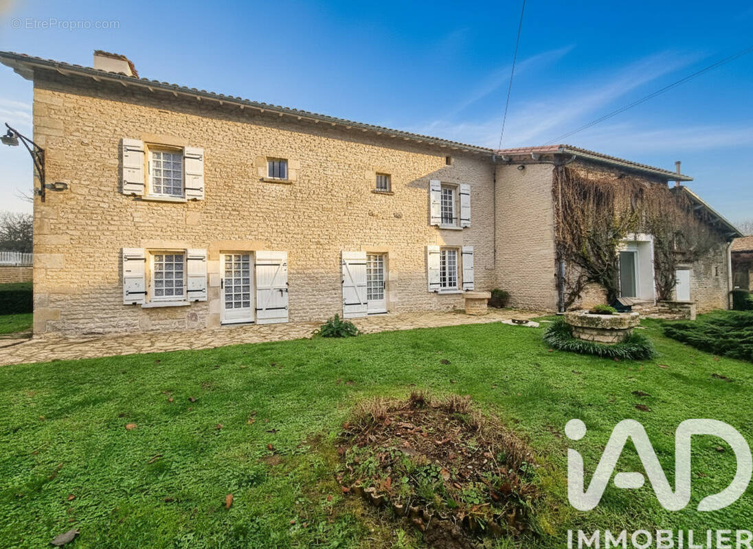 Photo 1 - Maison à MELLE