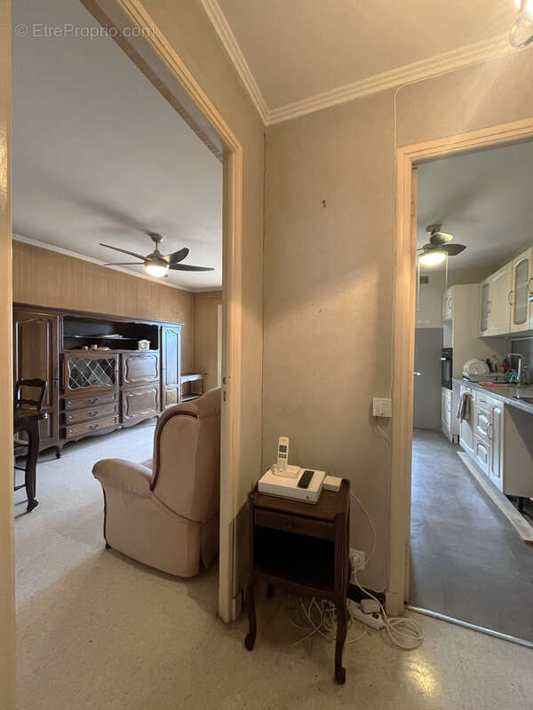 Appartement à SAINT-LAURENT-DU-VAR