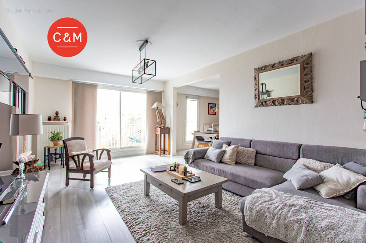 Appartement à REZE