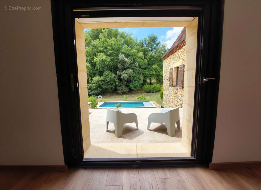 Une demeure de caractère entièrement rénovée avec piscine, vue dégagée et cadre d'exception au cœur du Périgord Noir - photo 6