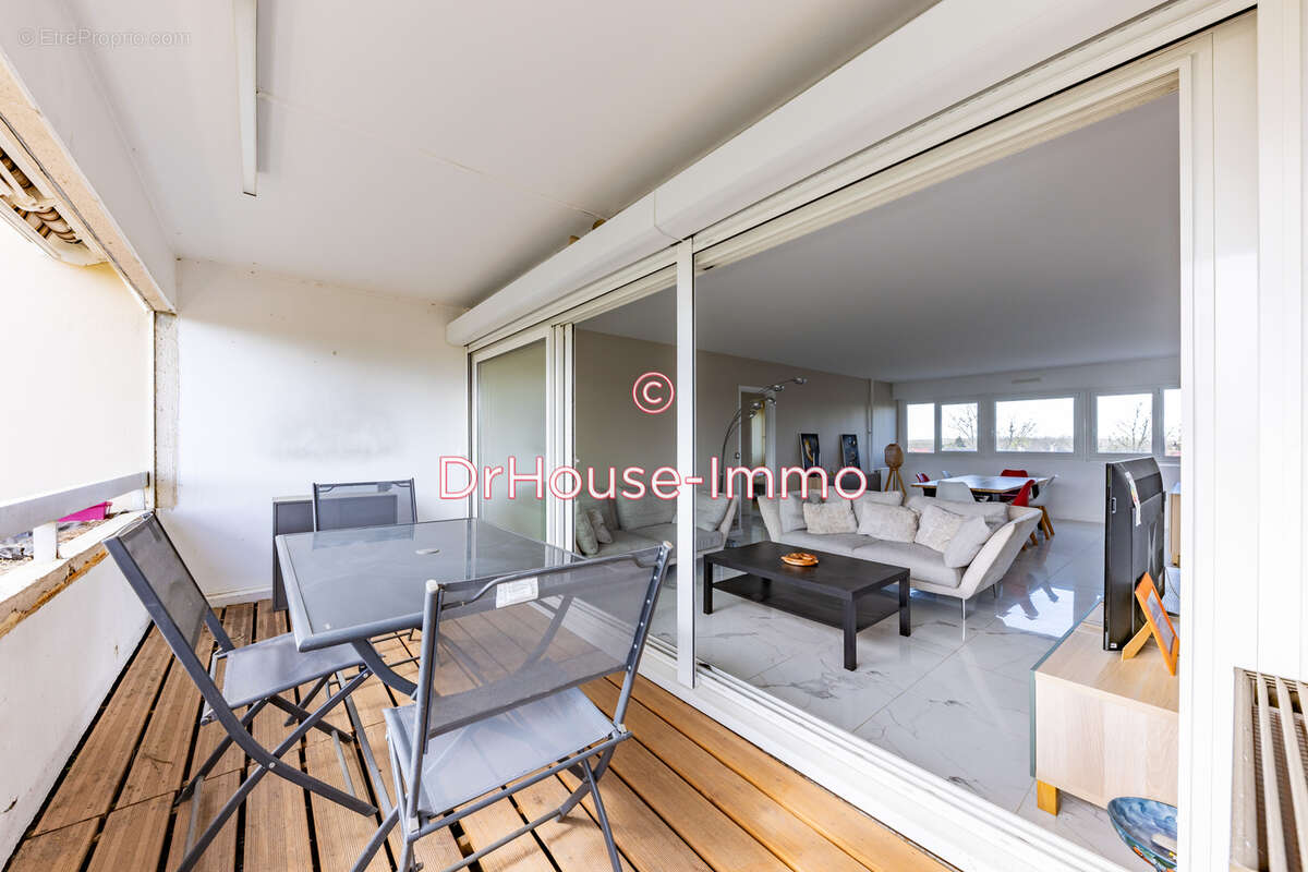 Appartement à ELANCOURT