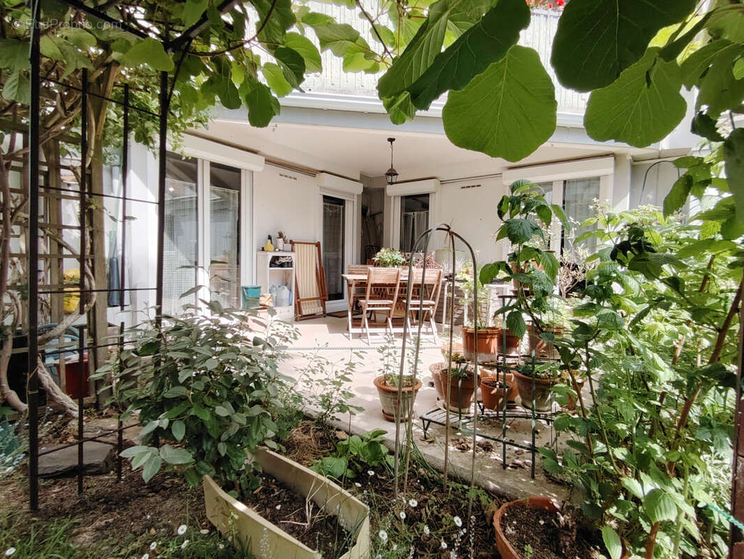 Appartement à HEROUVILLE-SAINT-CLAIR