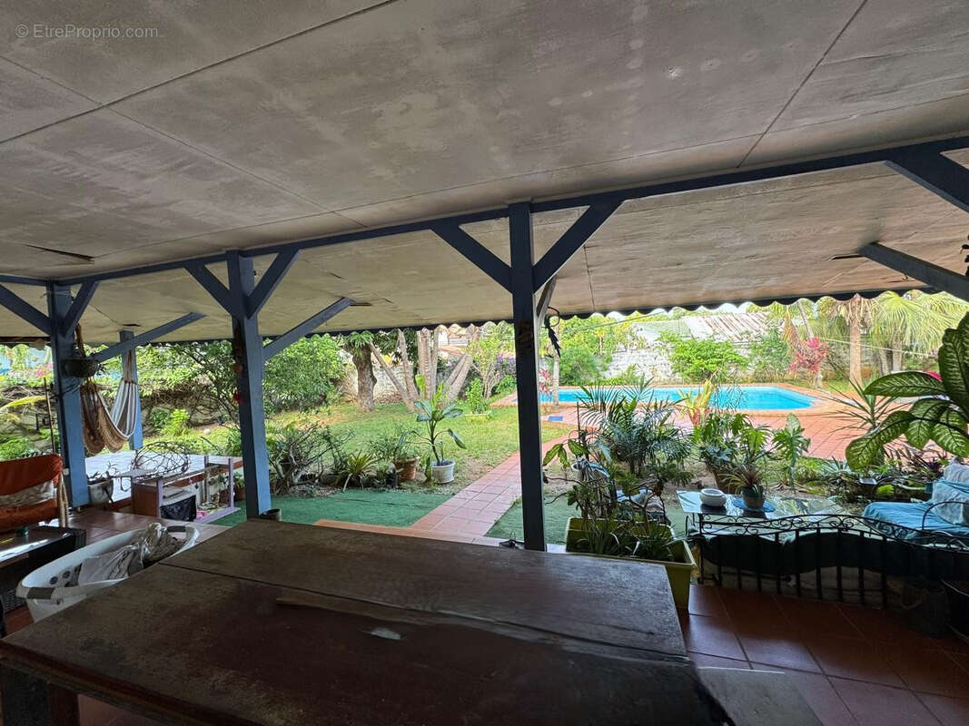 Maison à REMIRE-MONTJOLY