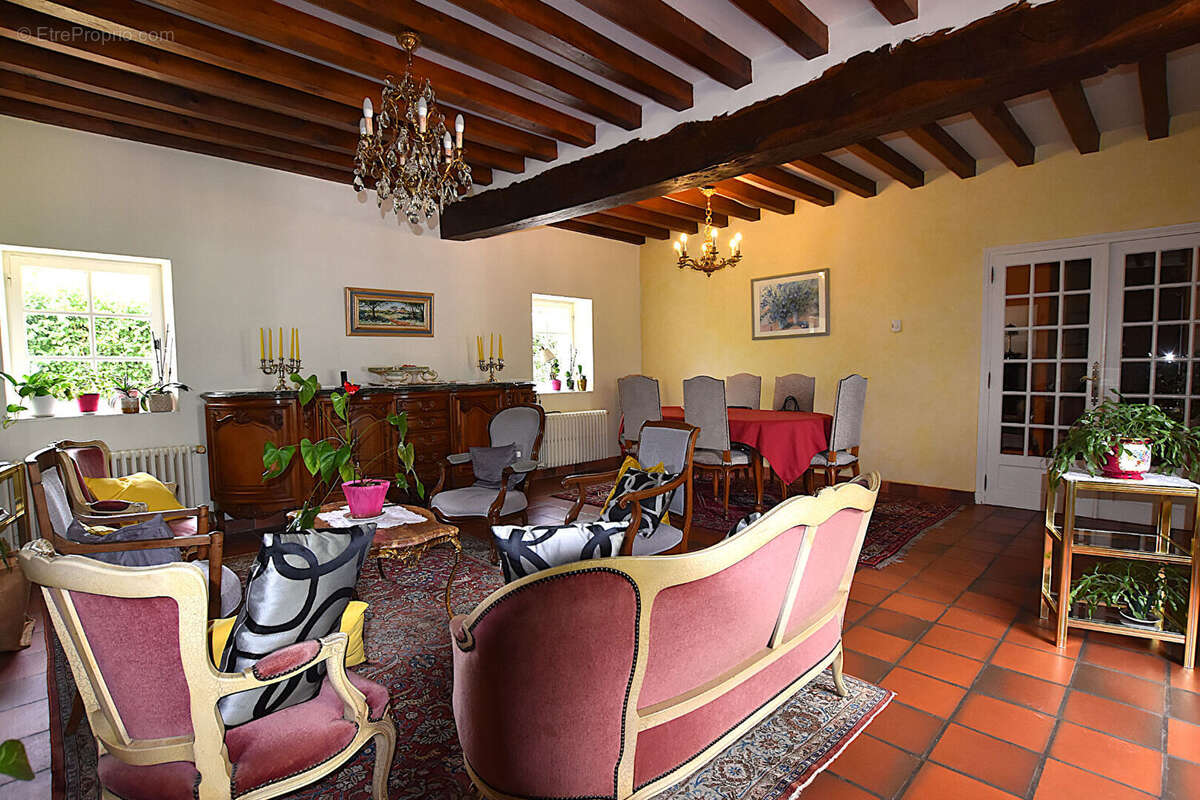 Maison avec cachet et beau terrain : - photo 5