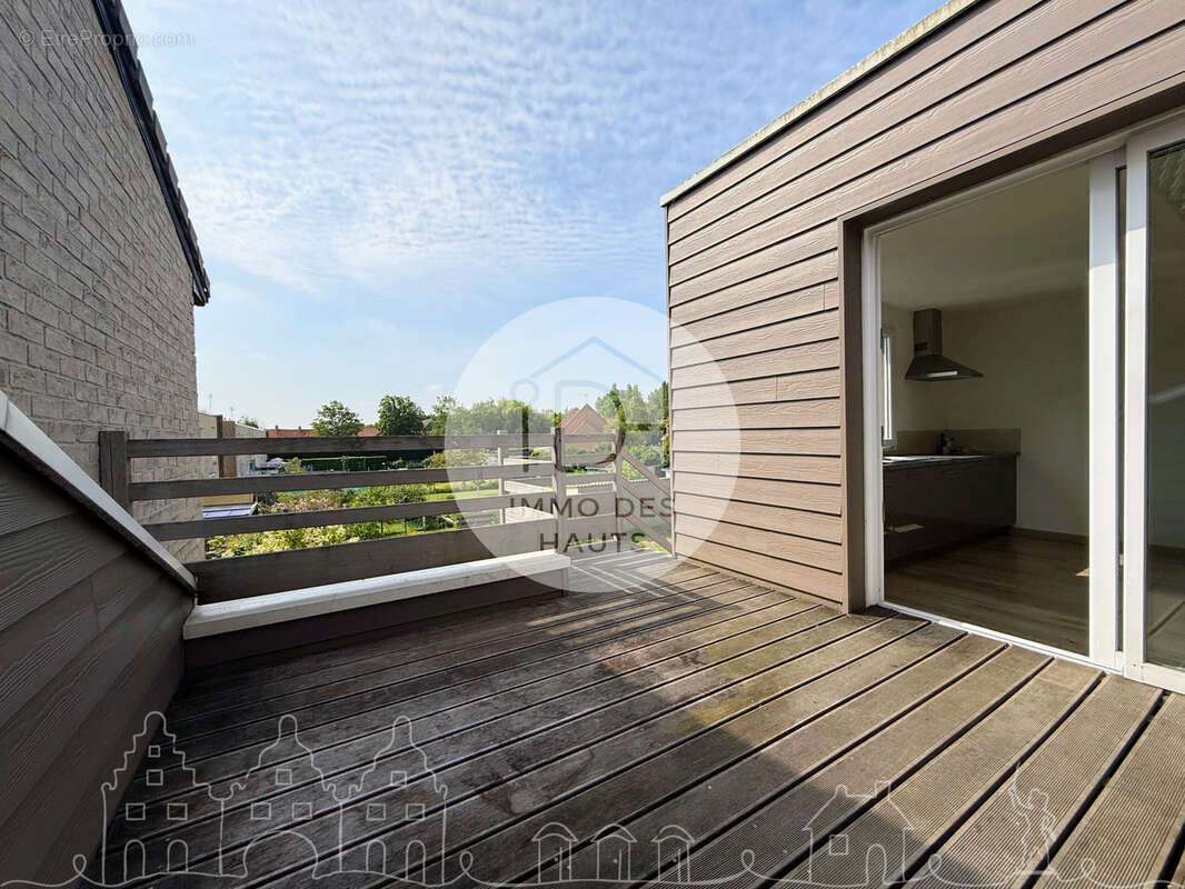 Appartement type 3 traversant, avec terrasse et jardin, à Téteghem - photo 3