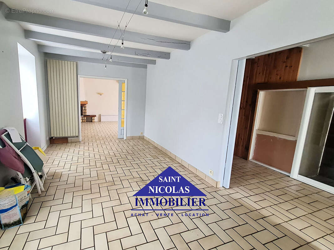 Maison à SAINT-AUBIN-DES-CHATEAUX