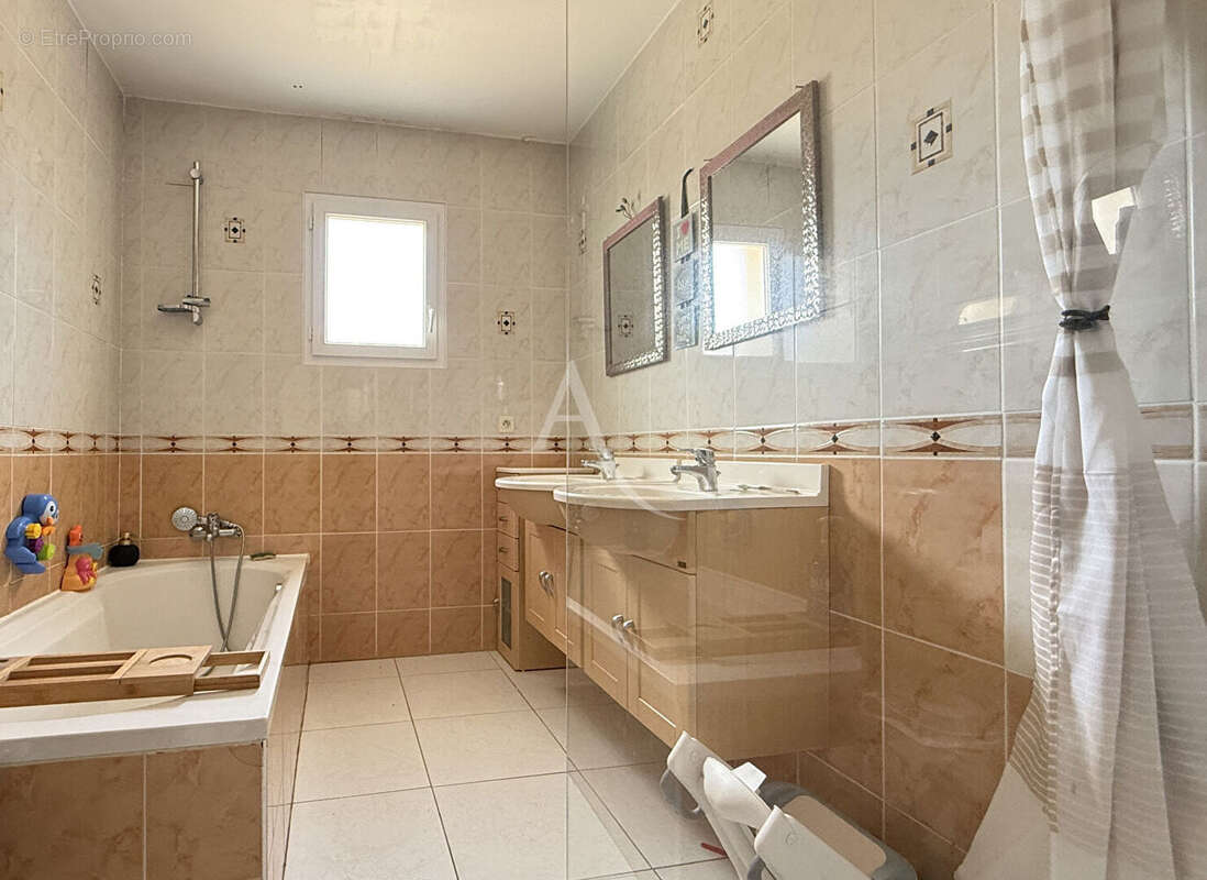 Fougere maison a vendre en exclusivite amanda de 101 m² - photo 7