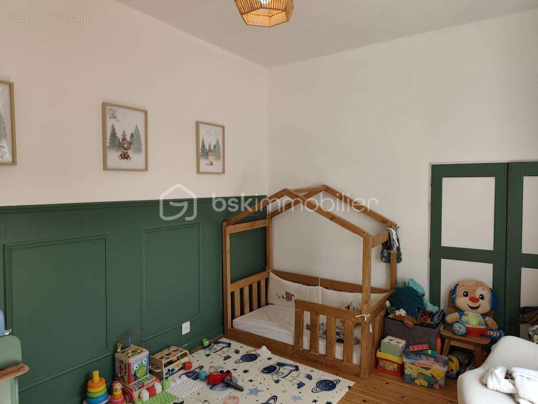 Maison de ville rénovée – 3 chambres – Terrasse et jardin – Saint-James - photo 8