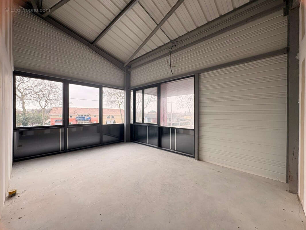 Commerce à LEGUEVIN