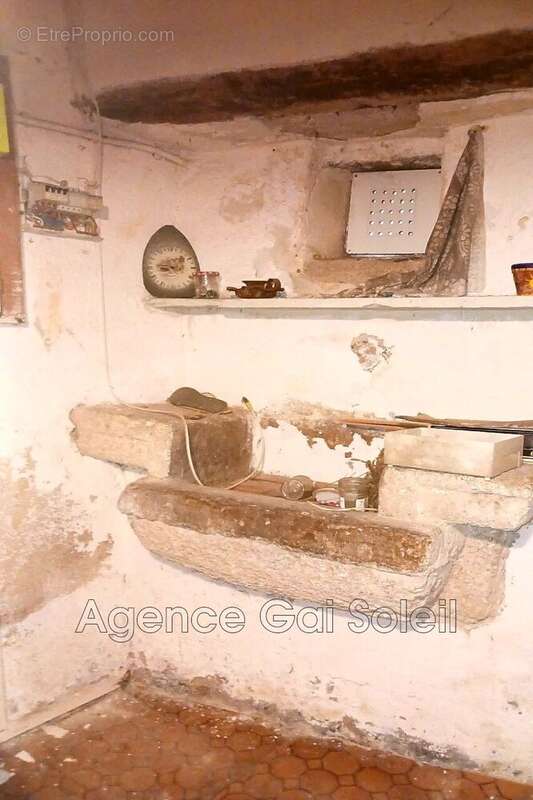 Maison à NISSAN-LEZ-ENSERUNE