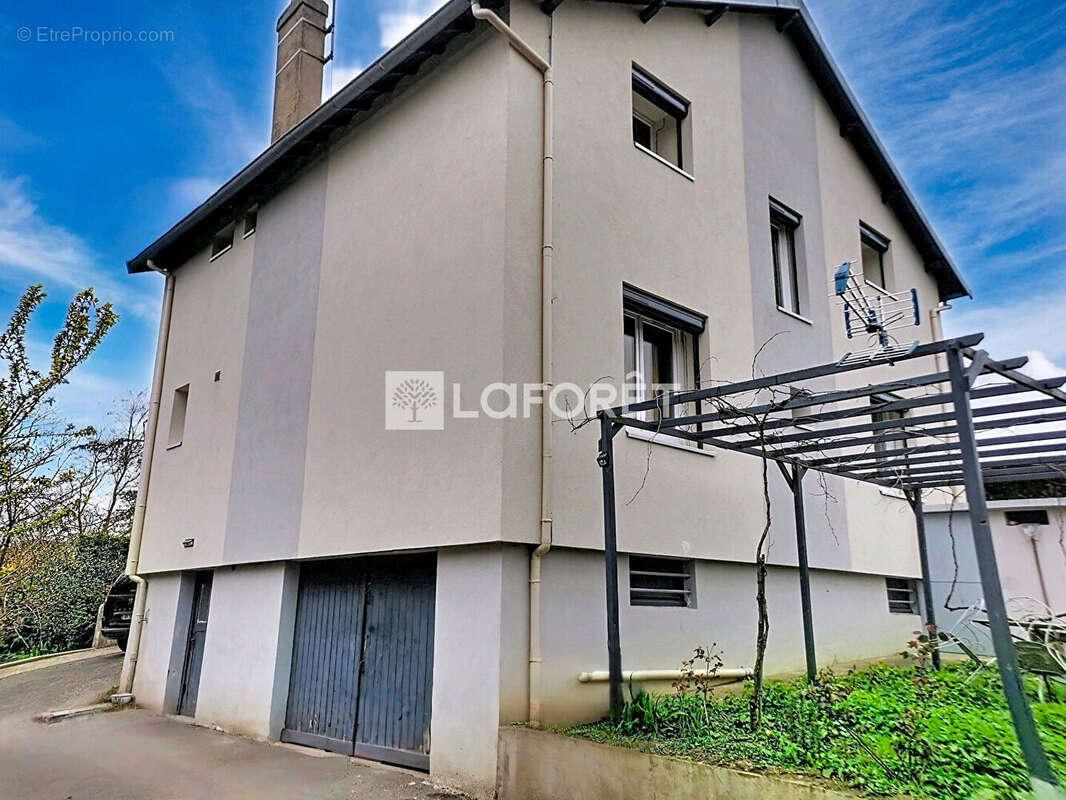 Maison à ARNAS