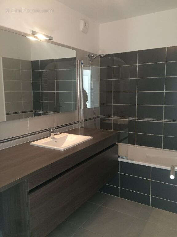 Appartement à LATTES