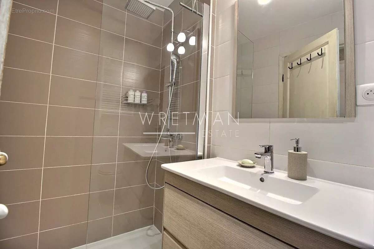 Appartement à VENCE