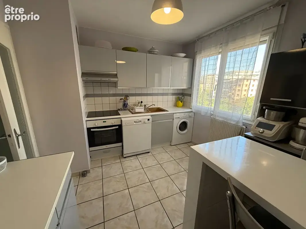 A vendre à Annemasse, Les Rocailles, T3 traversant est-ouest de 64,53 m² - photo 6