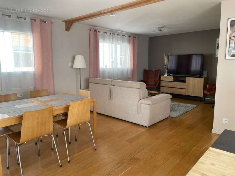 Maison récente 70 m² — Le Mont-Dore (Massif du Sancy) — 2 chambres — terrasse (22  m²)— grand garage (44 m²) - photo 5