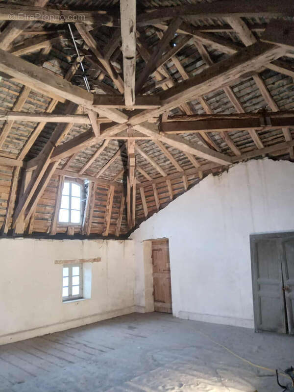 Maison à MACQUEVILLE