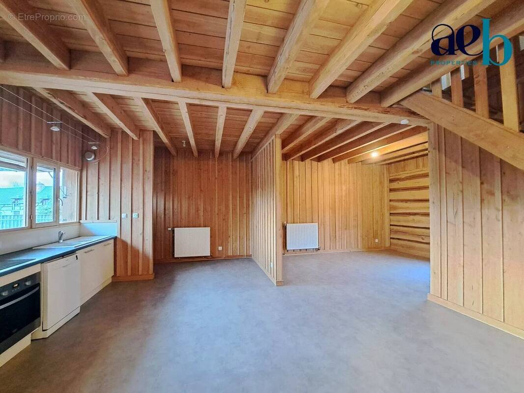 Appartement à COURTERANGES
