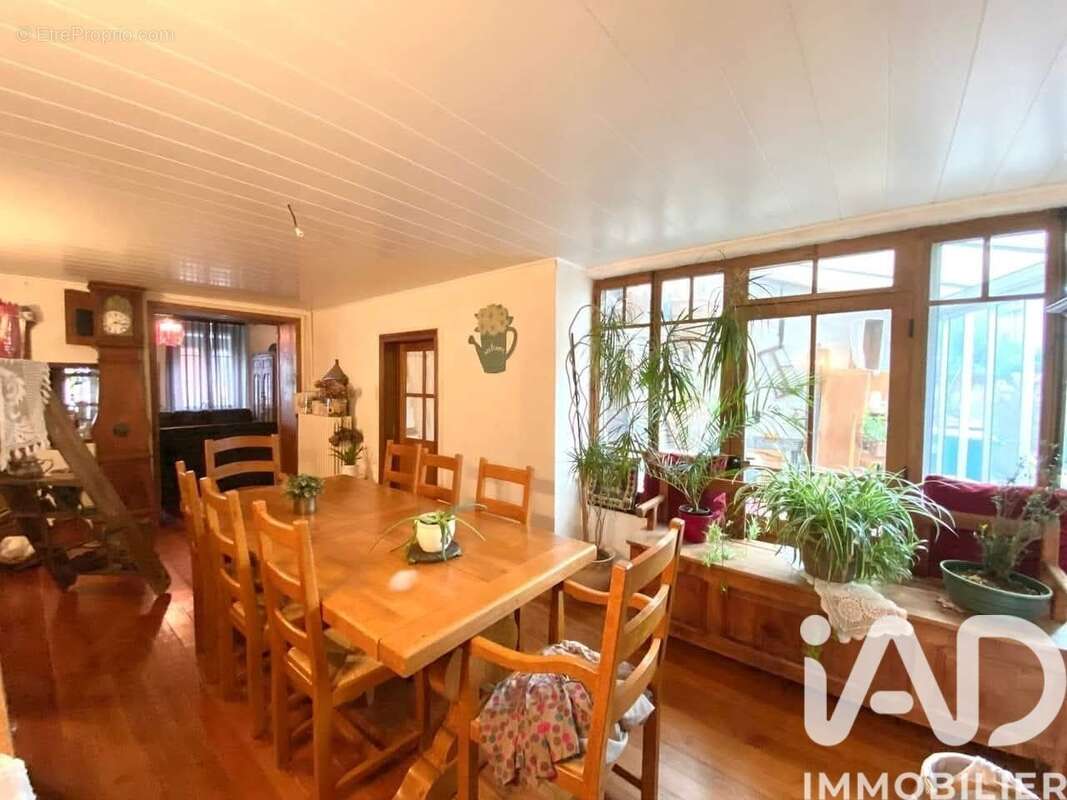 Maison 221 m² à Hirson  - photo 4