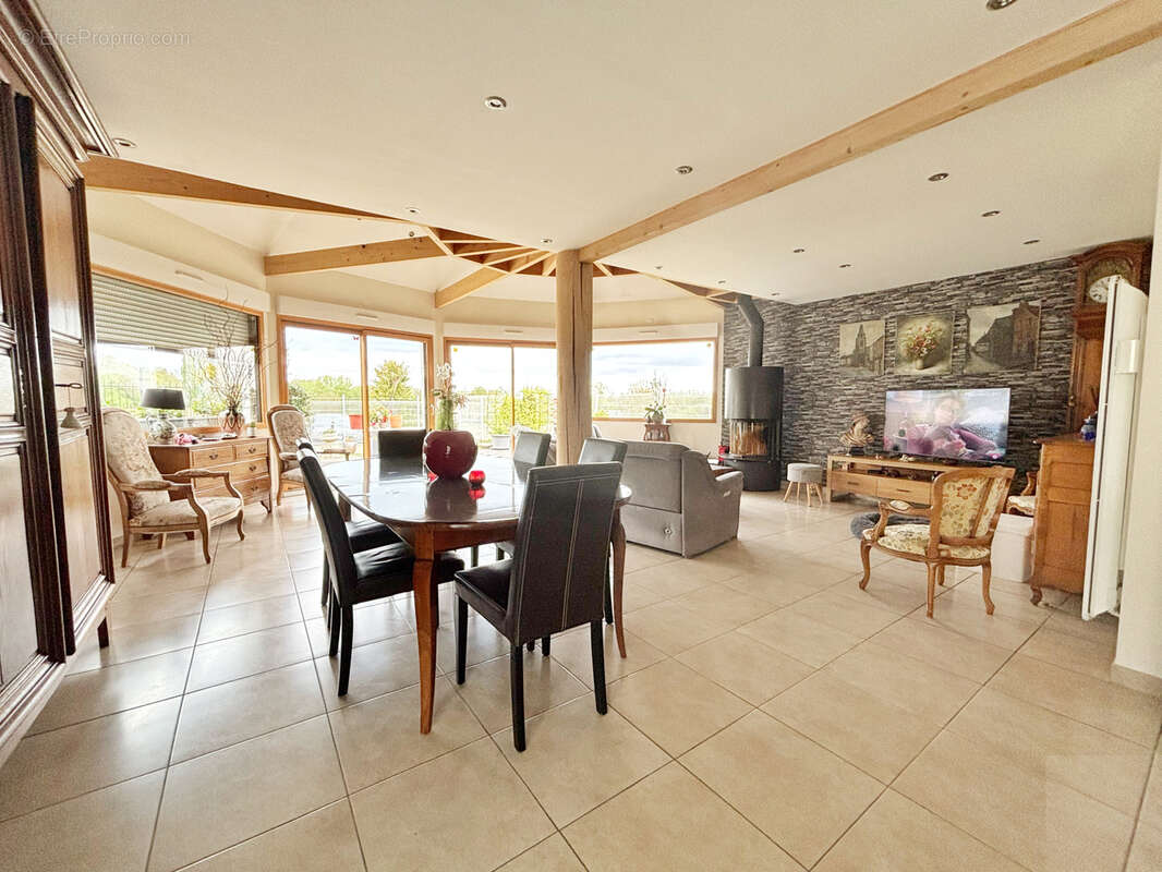 Maison à DREUIL-LES-AMIENS