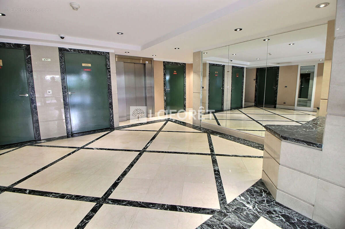 Appartement à SURESNES