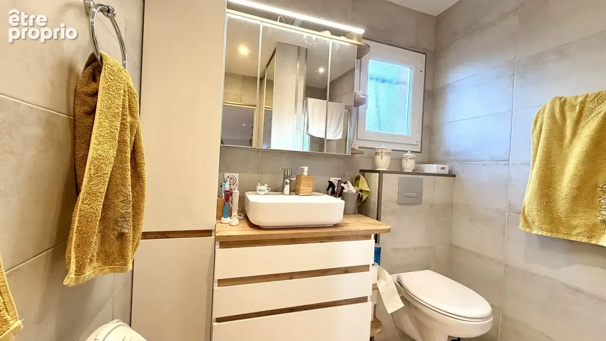 Villa indépendante de 161m2, 2 garages , avec un beau potentiel, à 5 minutes du Lac du Salagou ! - photo 15