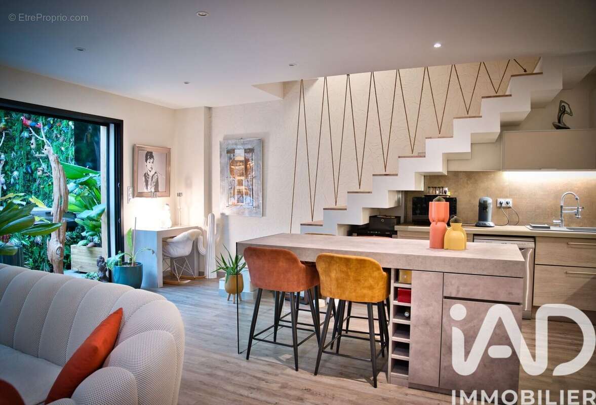 Photo 2 - Maison à UCHAUD