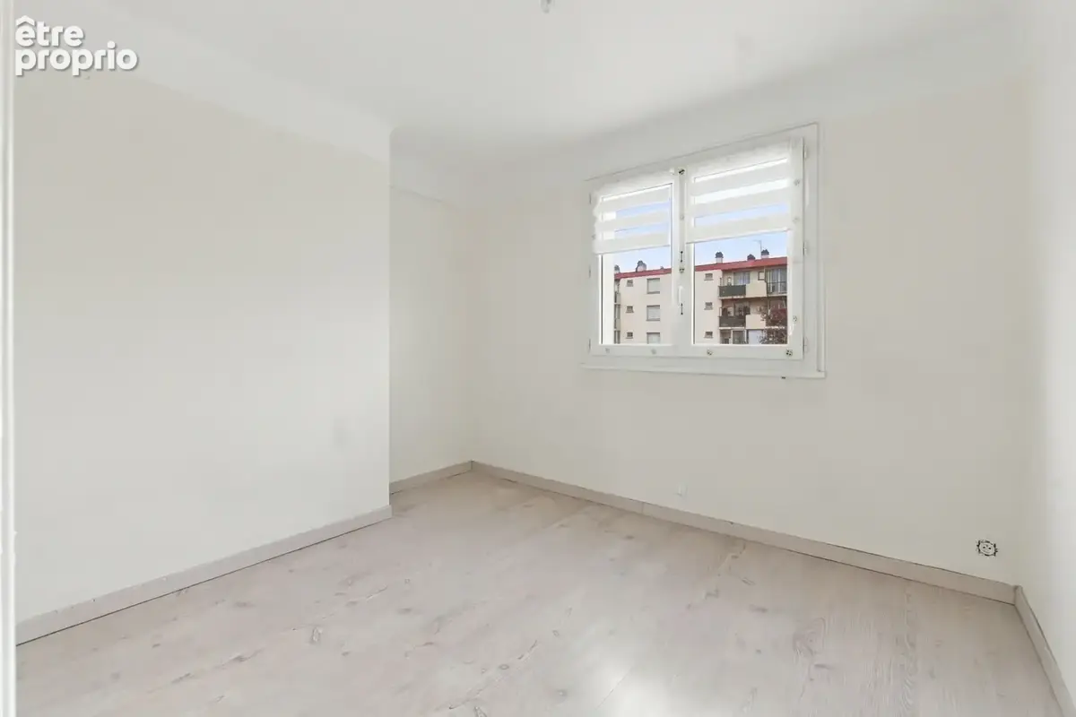 Appartement t4 - dernier etage - balcon - 13013 marseille - photo 4