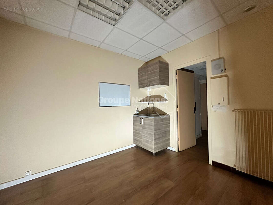 Commerce à VERSAILLES