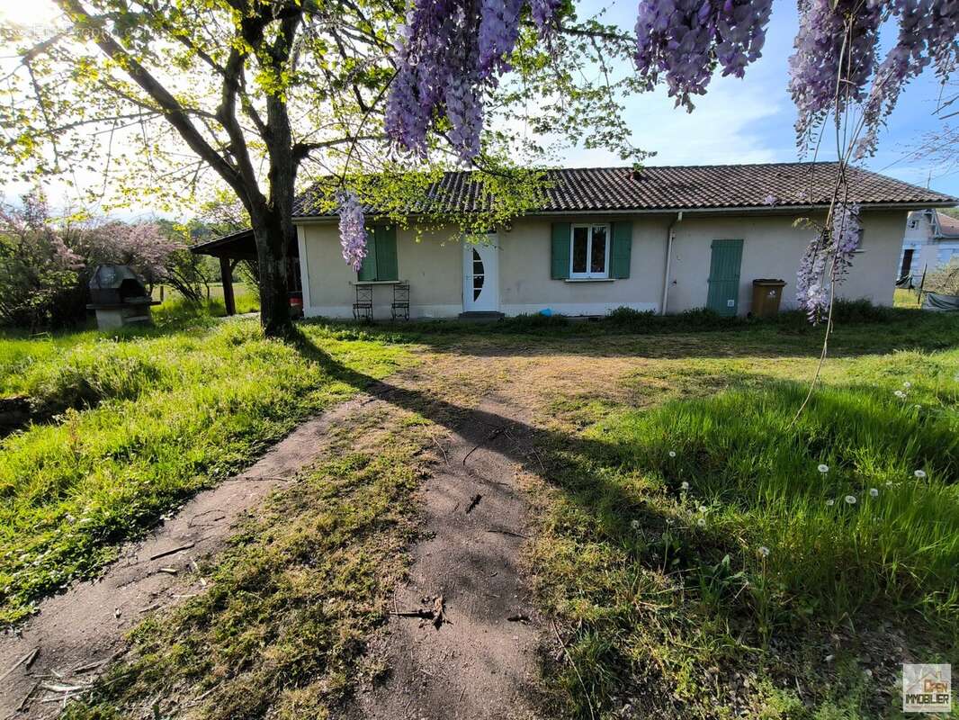 Maison à COUTRAS