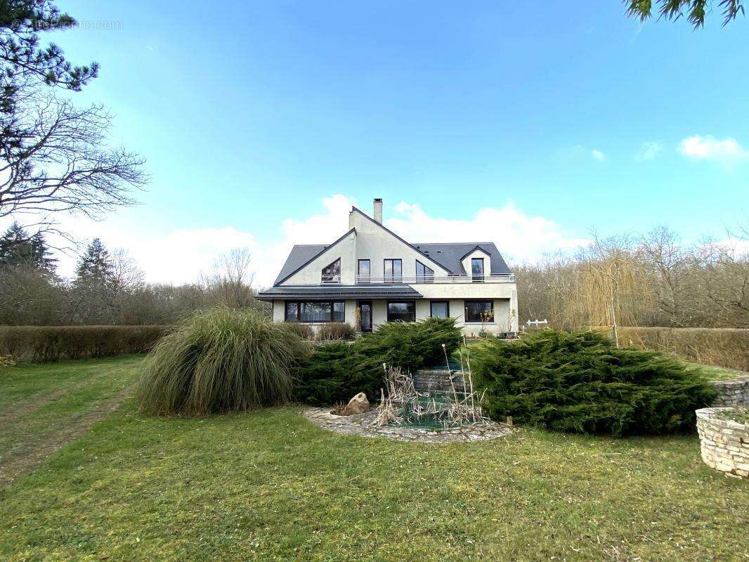 Maison à MOUSSEAUX-SUR-SEINE