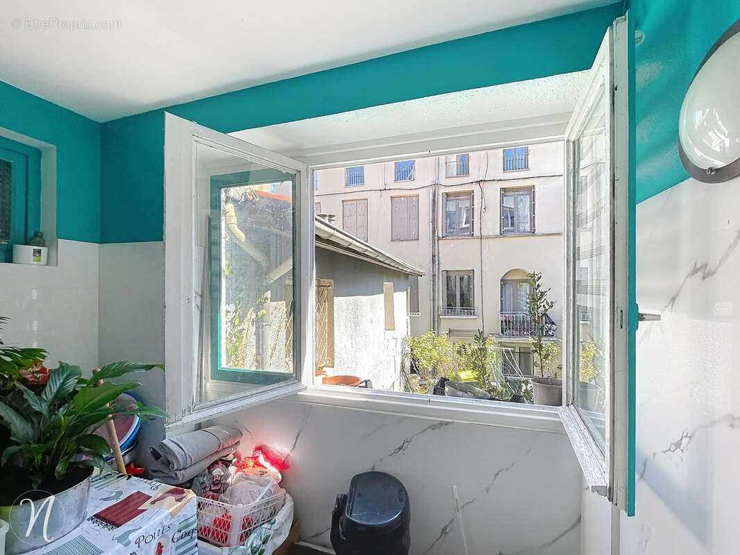 Appartement à SAINT-ETIENNE