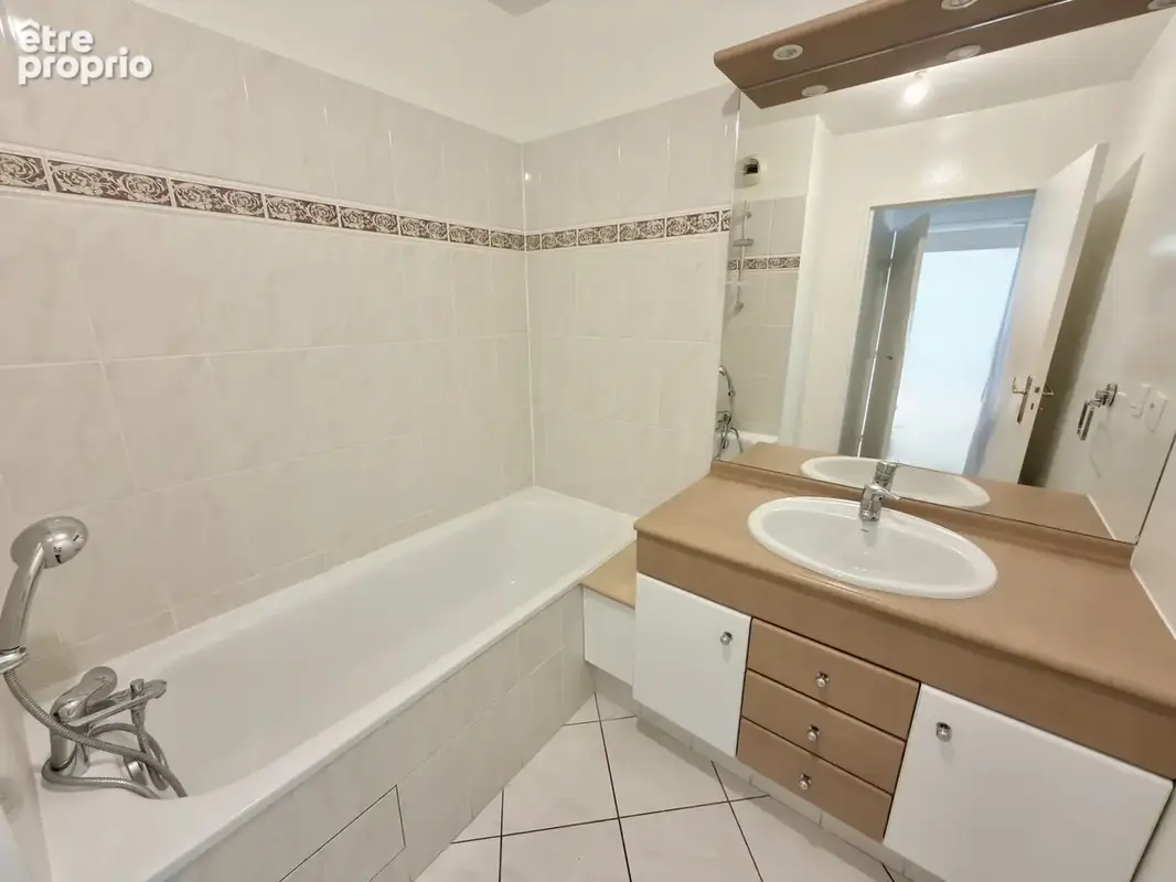 Quartier Montgolfier  Appartement deux-pièces avec balcon en résidence de standing - photo 4