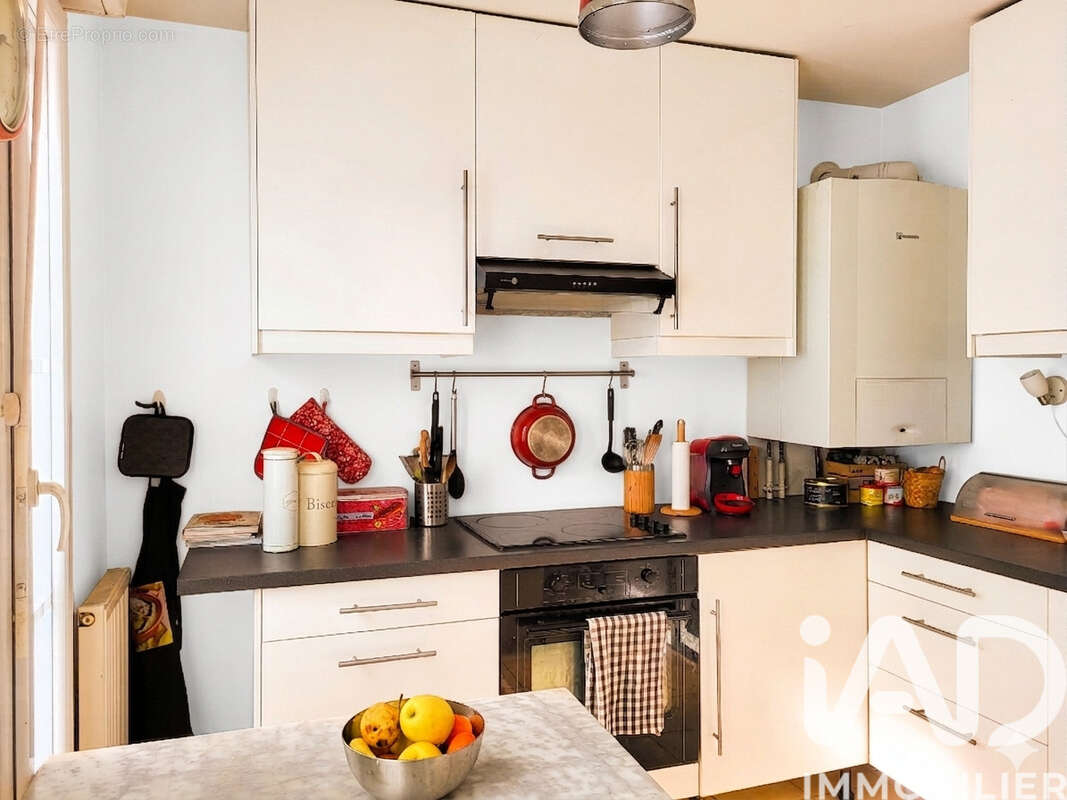 Photo 8 - Appartement à GENNEVILLIERS