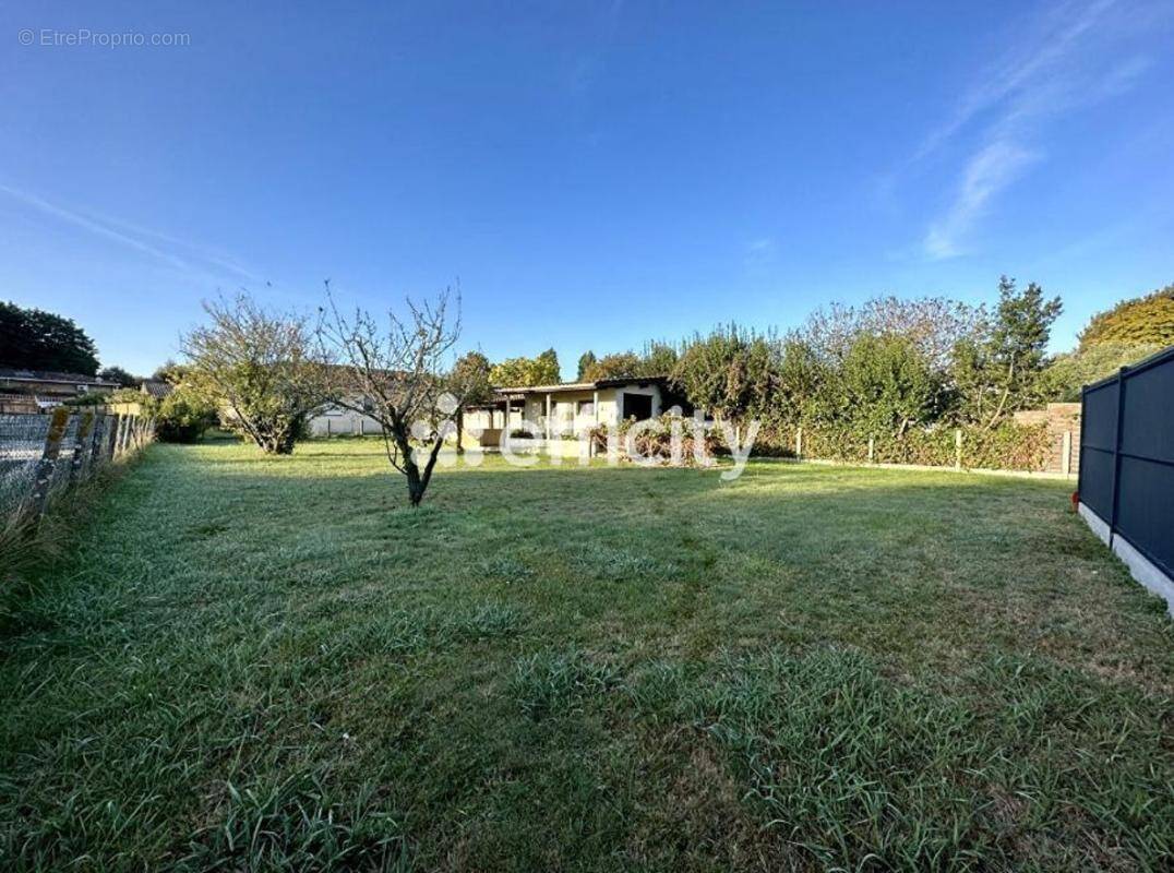 Terrain à GUJAN-MESTRAS