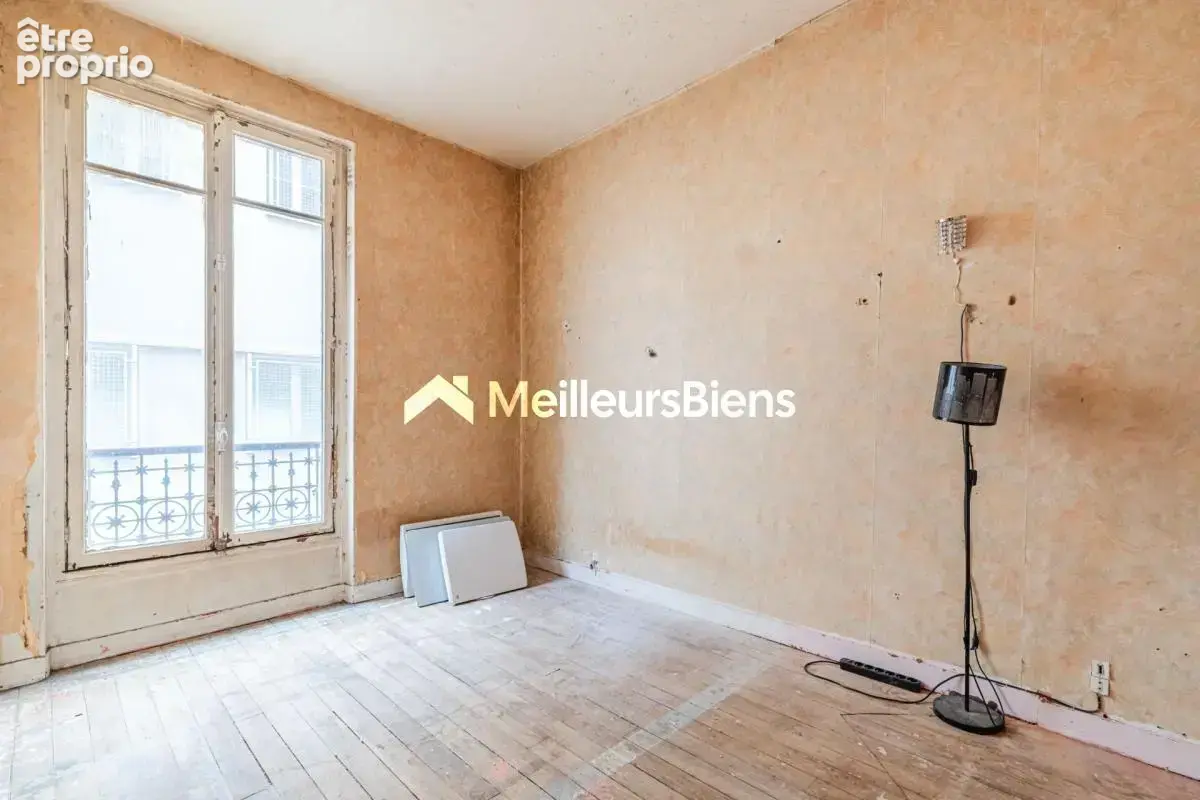Paris 4è : Arsenal : Appartement haussmannien, 2 pièces de 54 m², parquet, moulures, cheminée et balcon - photo 11