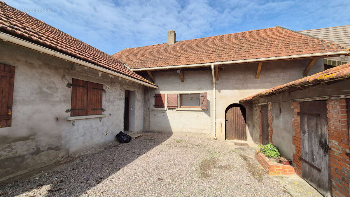 Maison à SAINT-MAURICE-EN-RIVIERE