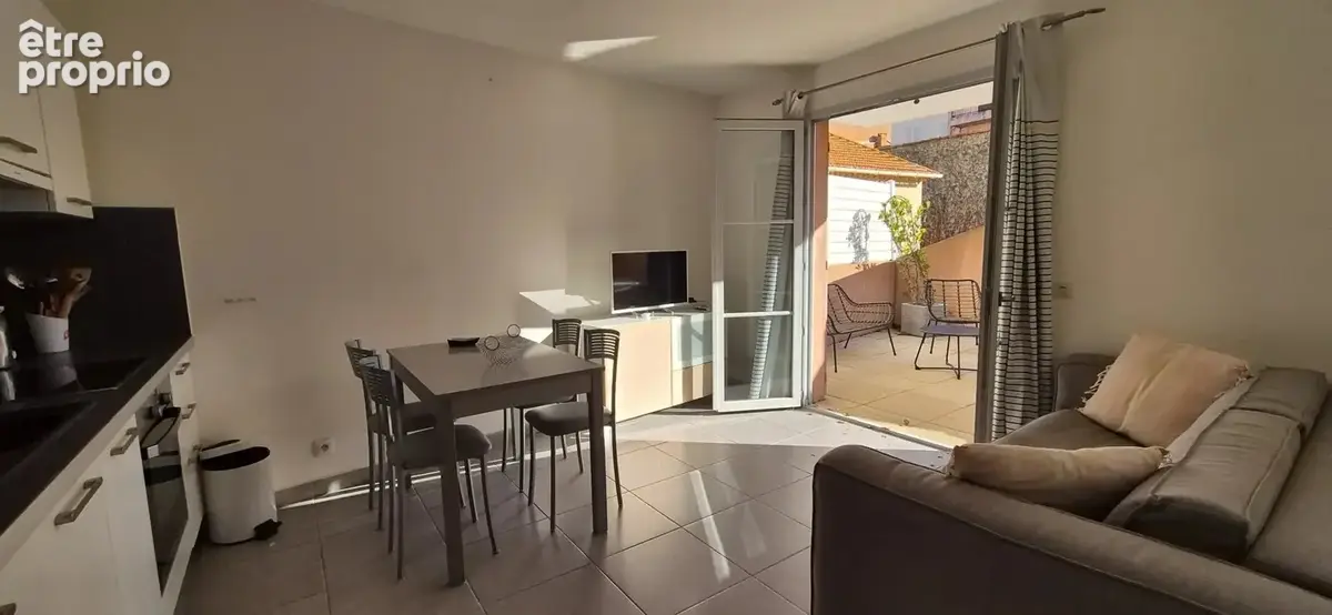 Centre ville appartement T2 avec grande terrasse - photo 3