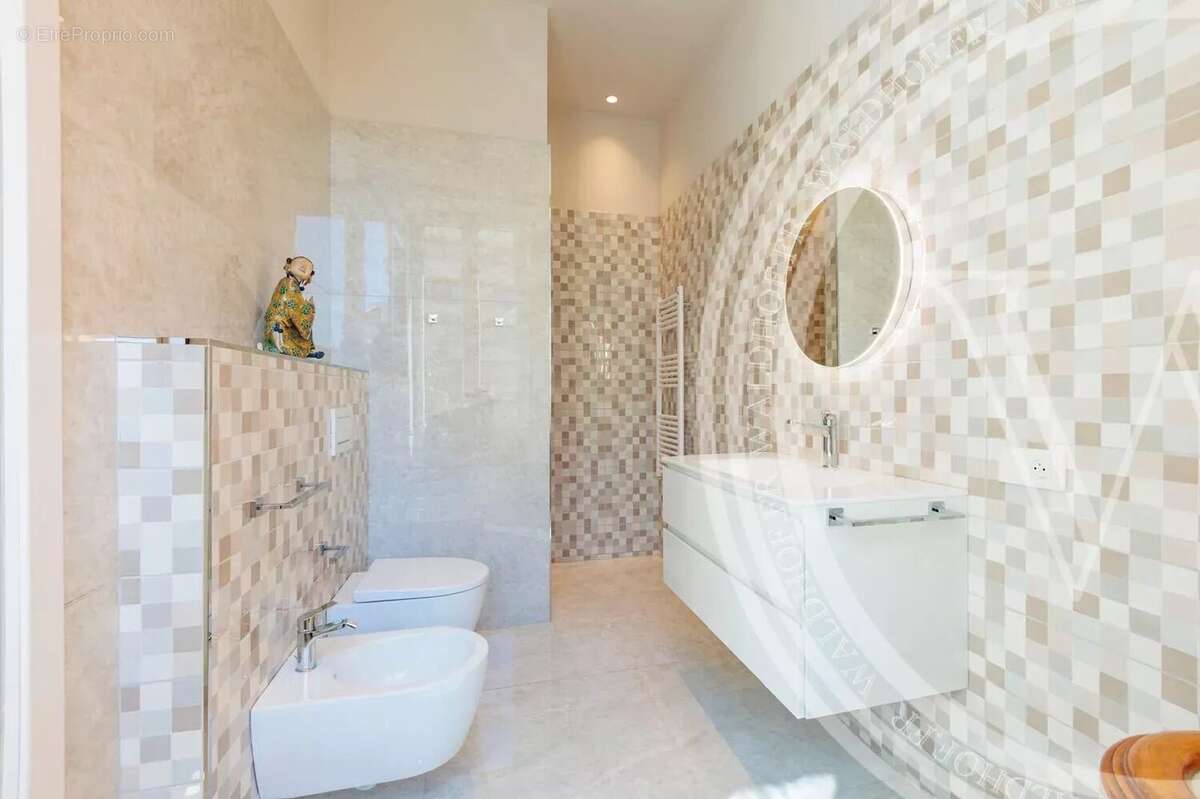 Appartement à MENTON