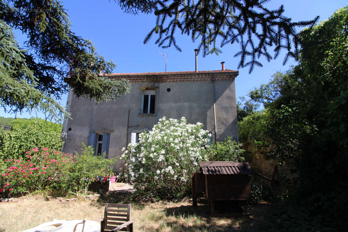 Appartement à SAINT-PAUL-LE-JEUNE
