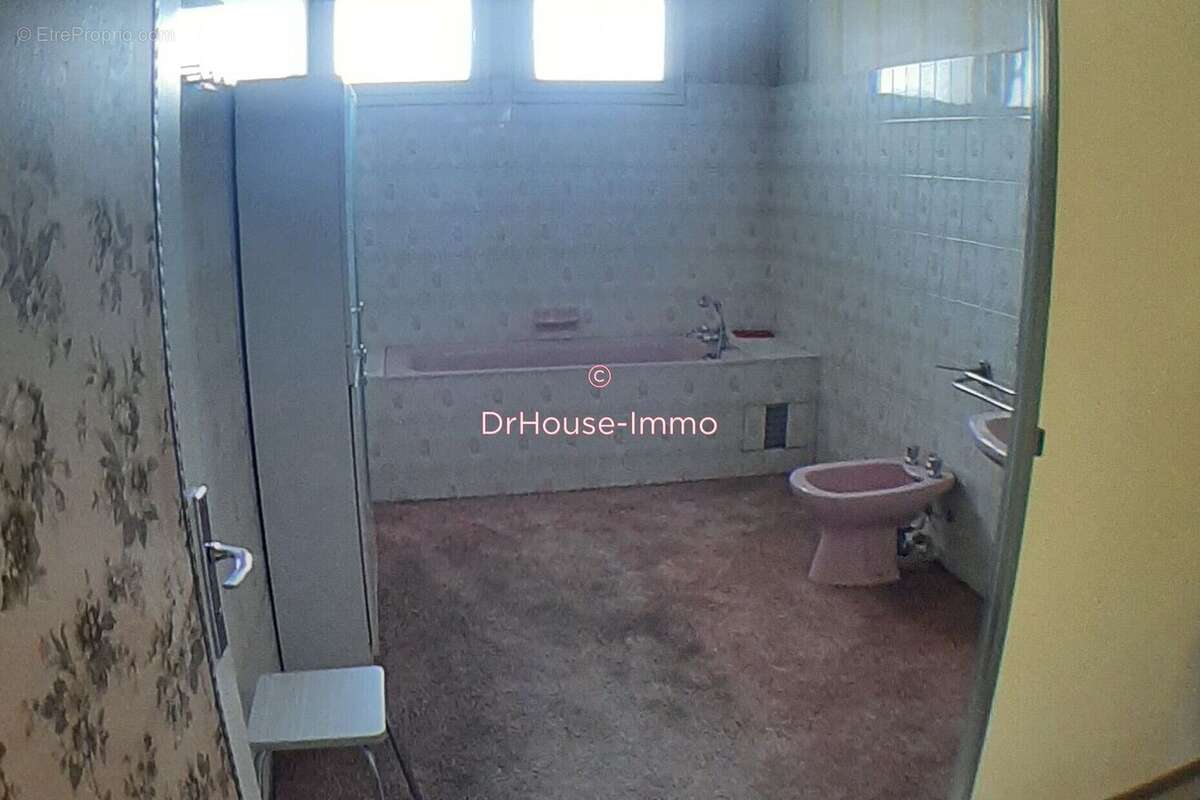 Appartement à LESPERON