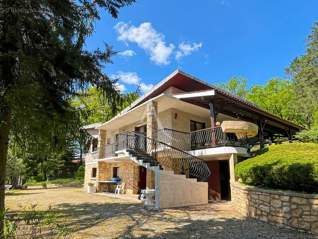 Maison à MONTAYRAL