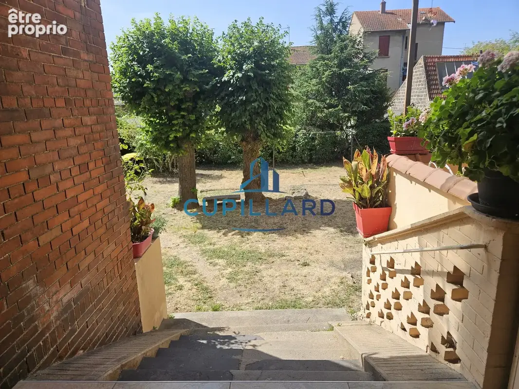 Appartement T2 -  copropriété bien entretenue avec jardin arboré - photo 3