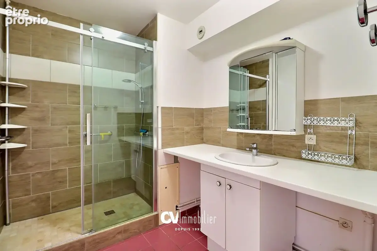 Appartement hyper centre 2 chambres avec ascenseur - photo 9