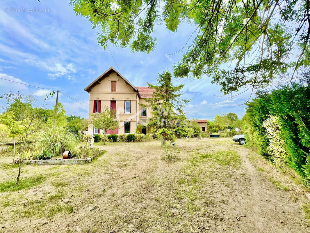 Maison à LUZILLAT